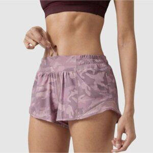LULULEMON 2.5” Hotty Hot Short ll  Incognito Camo Mauve/Pink